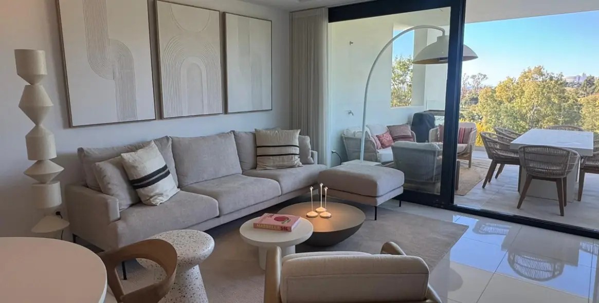 Продажа апартаментов на среднем этаже в Benahavís 1