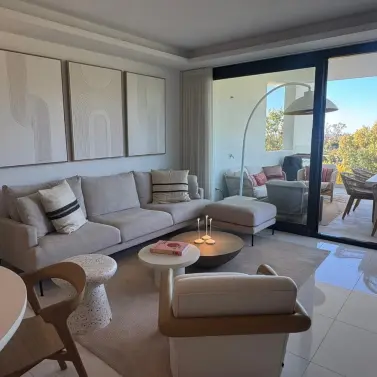 Продажа апартаментов на среднем этаже в Benahavís