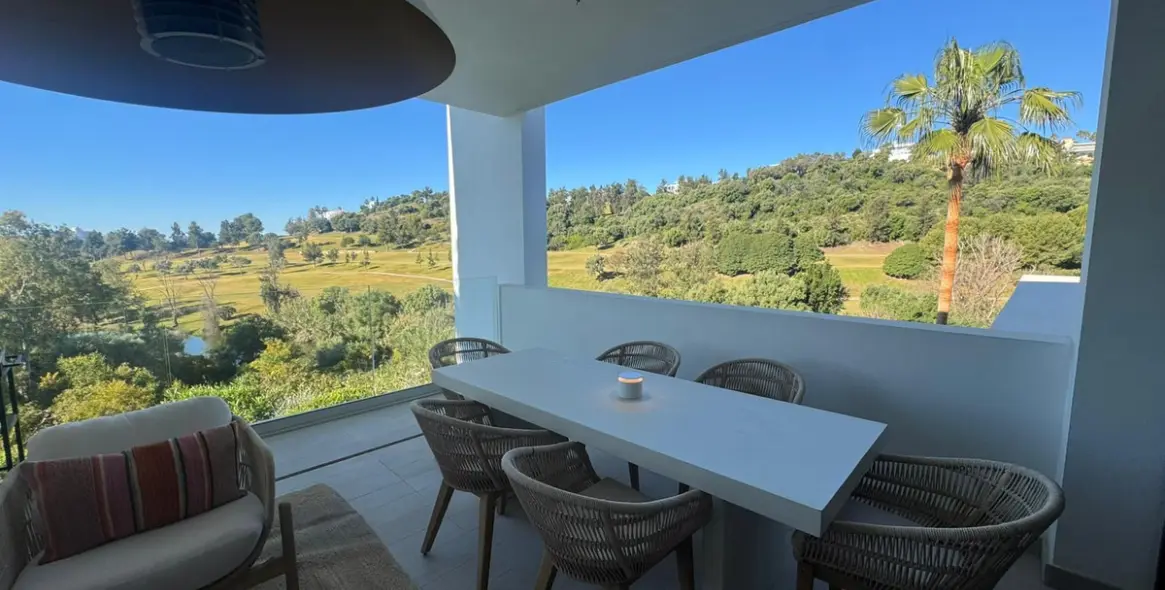 Продажа апартаментов на среднем этаже в Benahavís 2