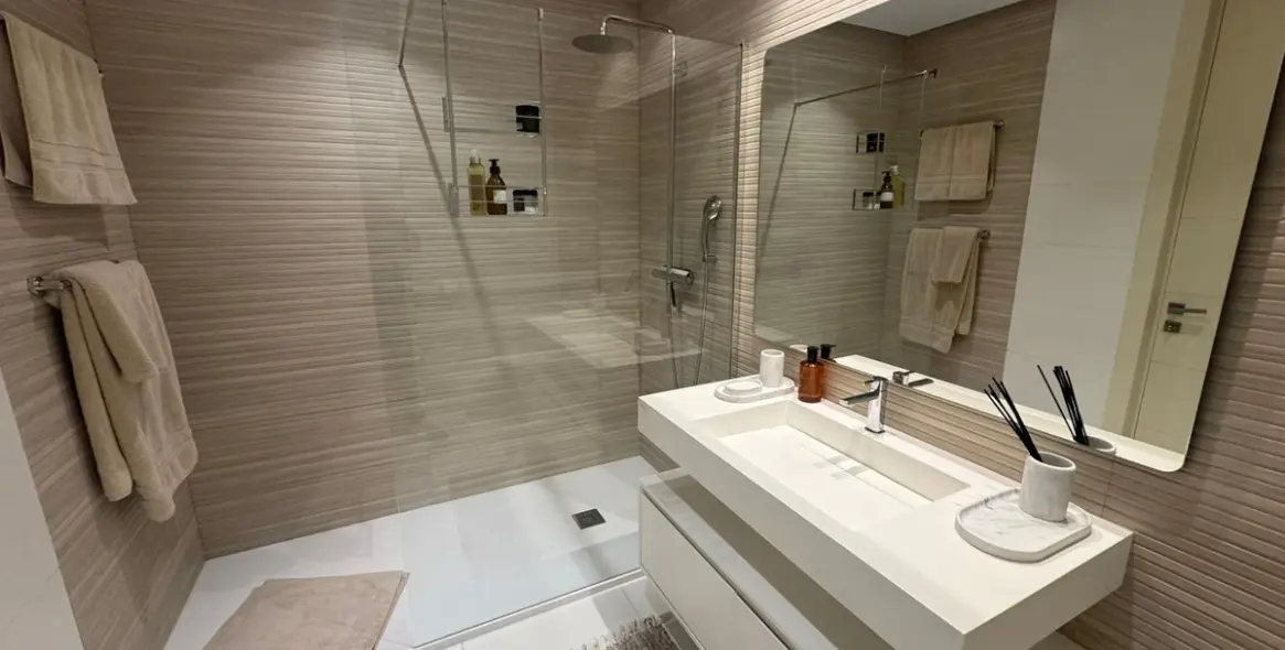 Продажа апартаментов на среднем этаже в Benahavís 12