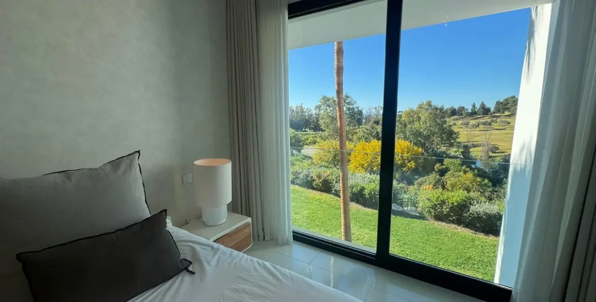 Продажа апартаментов на среднем этаже в Benahavís 15