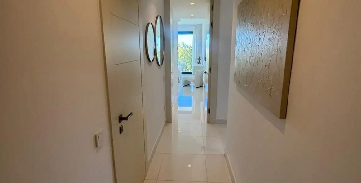 Продажа апартаментов на среднем этаже в Benahavís 20