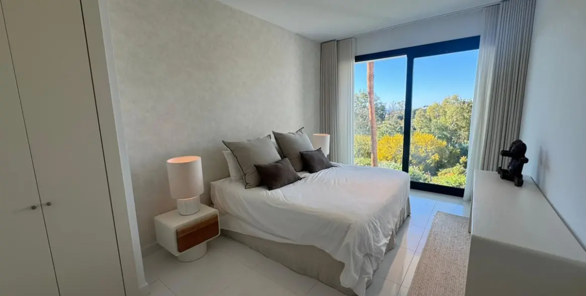 Продажа апартаментов на среднем этаже в Benahavís 21