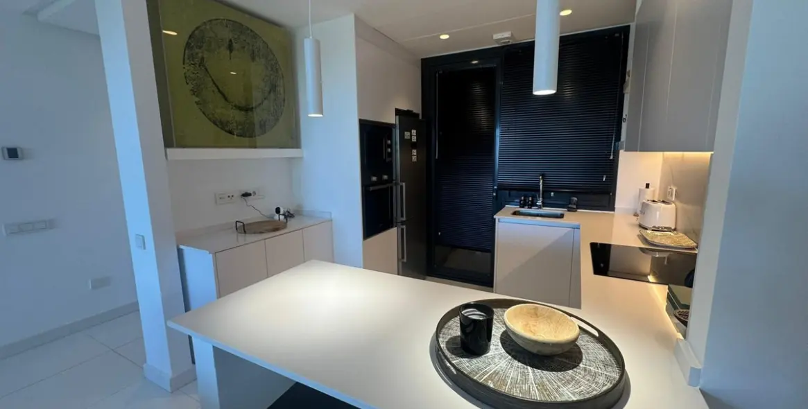 Продажа апартаментов на среднем этаже в Benahavís 28