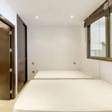 Sale of middle floor apartment in Puerto Banús