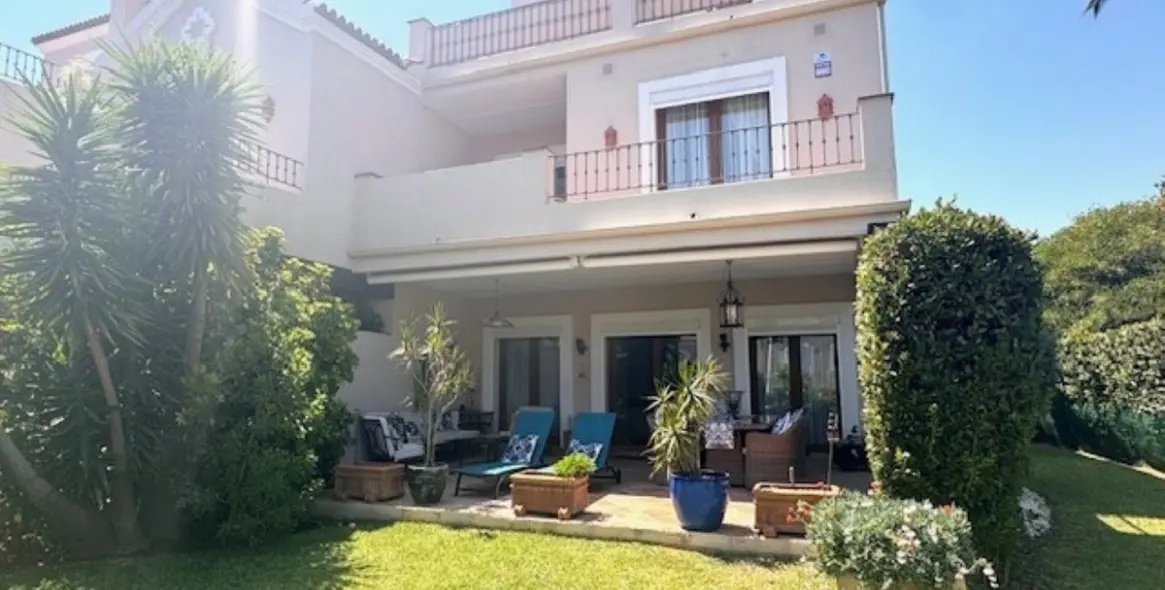 Краткосрочная аренда таунхауса в El Paraiso 2