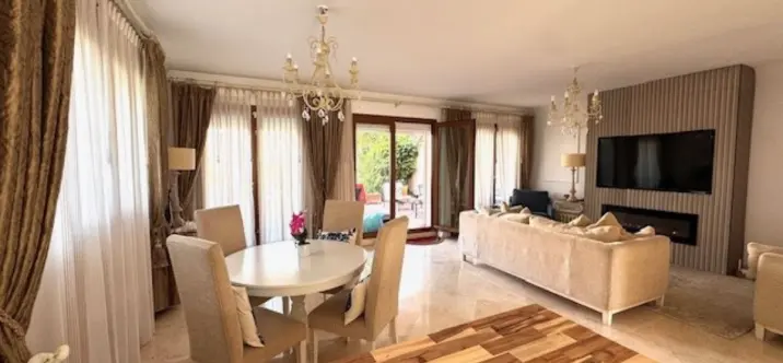 Alquiler a corto plazo de adosado en El Paraiso 3