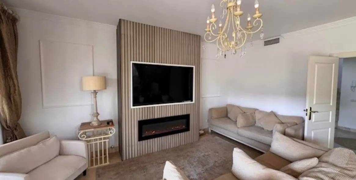 Краткосрочная аренда таунхауса в El Paraiso 7