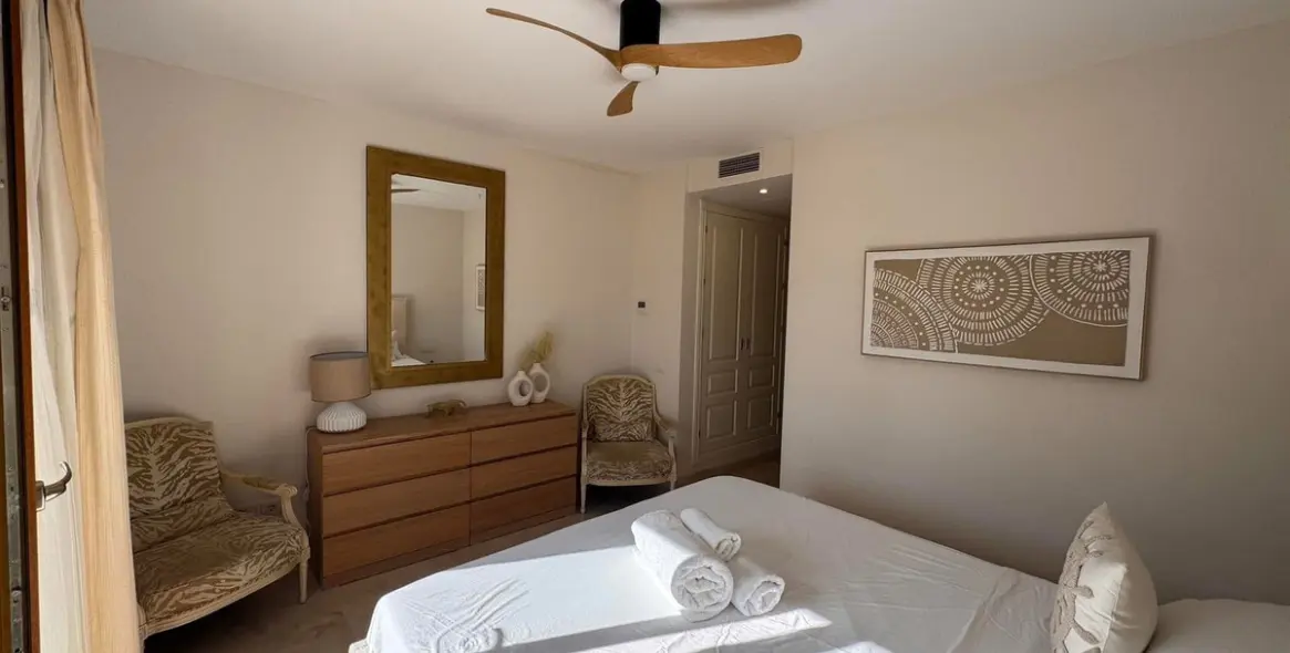 Краткосрочная аренда таунхауса в El Paraiso 17