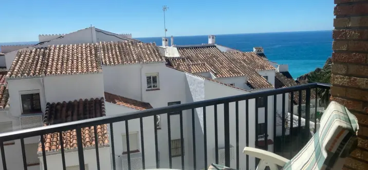 Продажа апартаментов на среднем этаже в Nerja 0