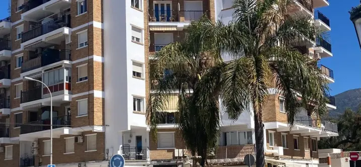 Продажа апартаментов на среднем этаже в Nerja 1