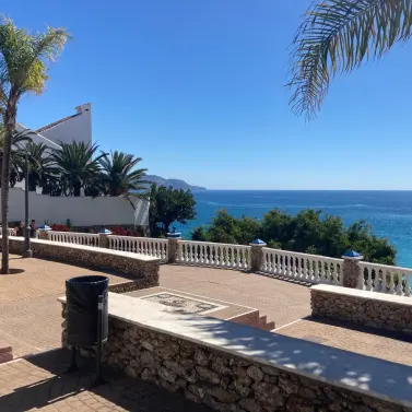 Продажа апартаментов на среднем этаже в Nerja