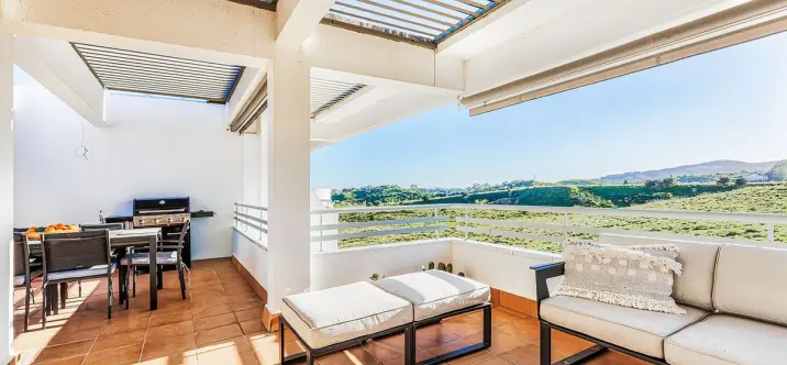 Продажа апартаментов на среднем этаже в La Cala Golf - Lagar Martell 1