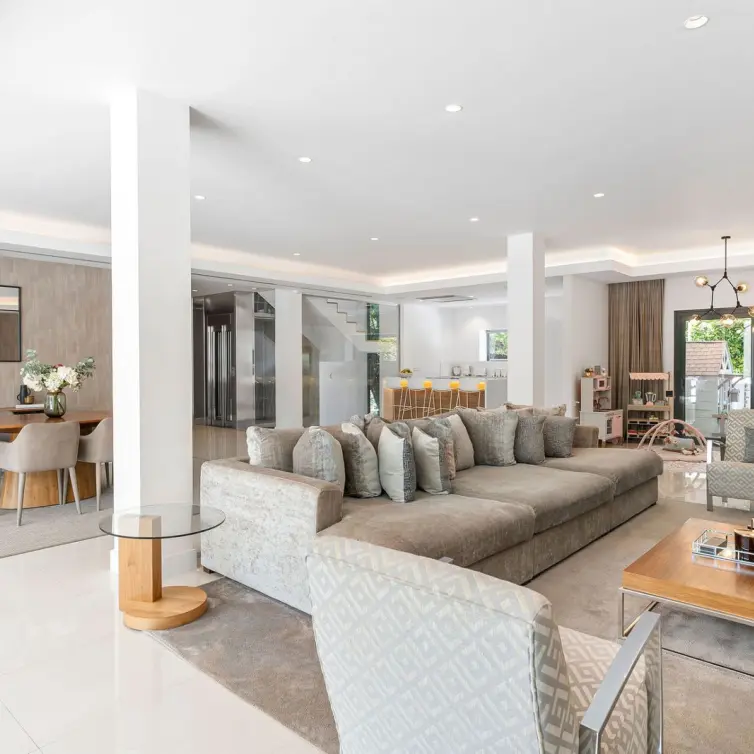 Sale of detached villa in La Quinta
