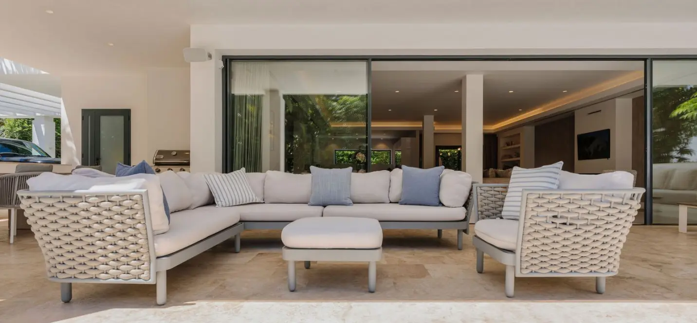 Sale of detached villa in La Quinta 4
