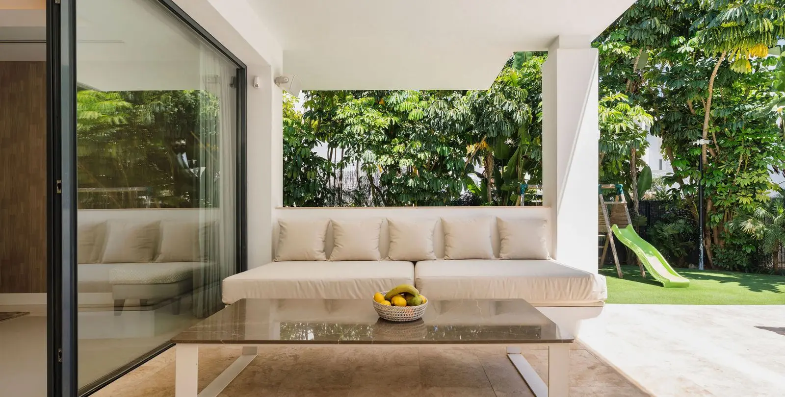 Sale of detached villa in La Quinta 10