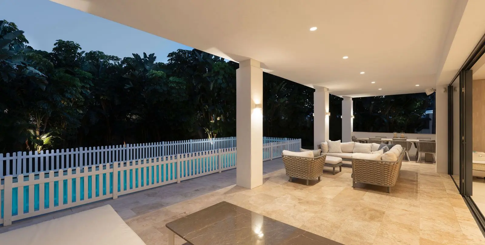 Sale of detached villa in La Quinta 15