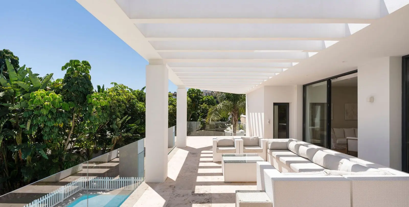 Sale of detached villa in La Quinta 18