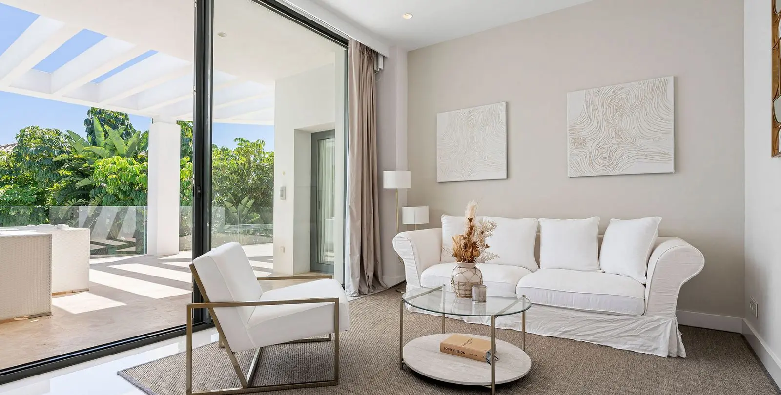 Sale of detached villa in La Quinta 27