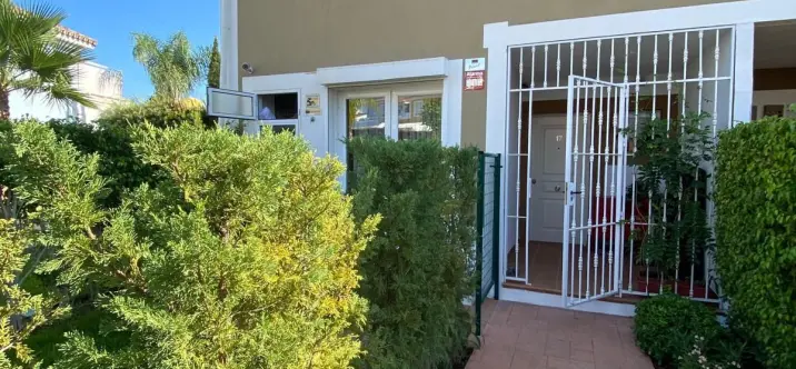 Long-term rent of townhouse in New Golden Mile 2