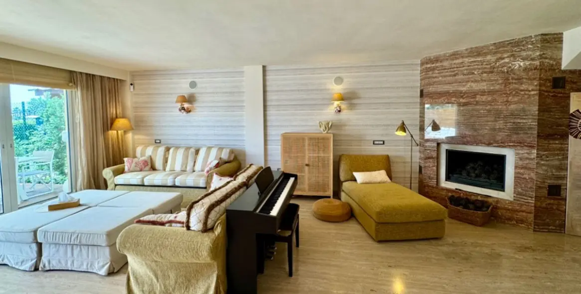 Alquiler a largo plazo de adosado en New Golden Mile 5