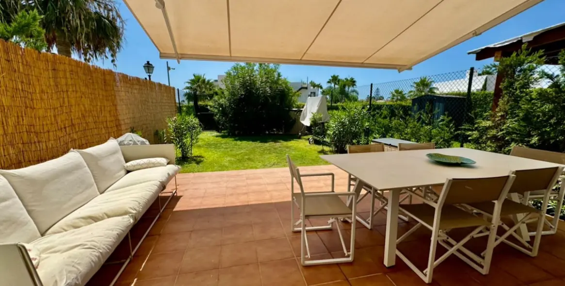 Alquiler a largo plazo de adosado en New Golden Mile 9