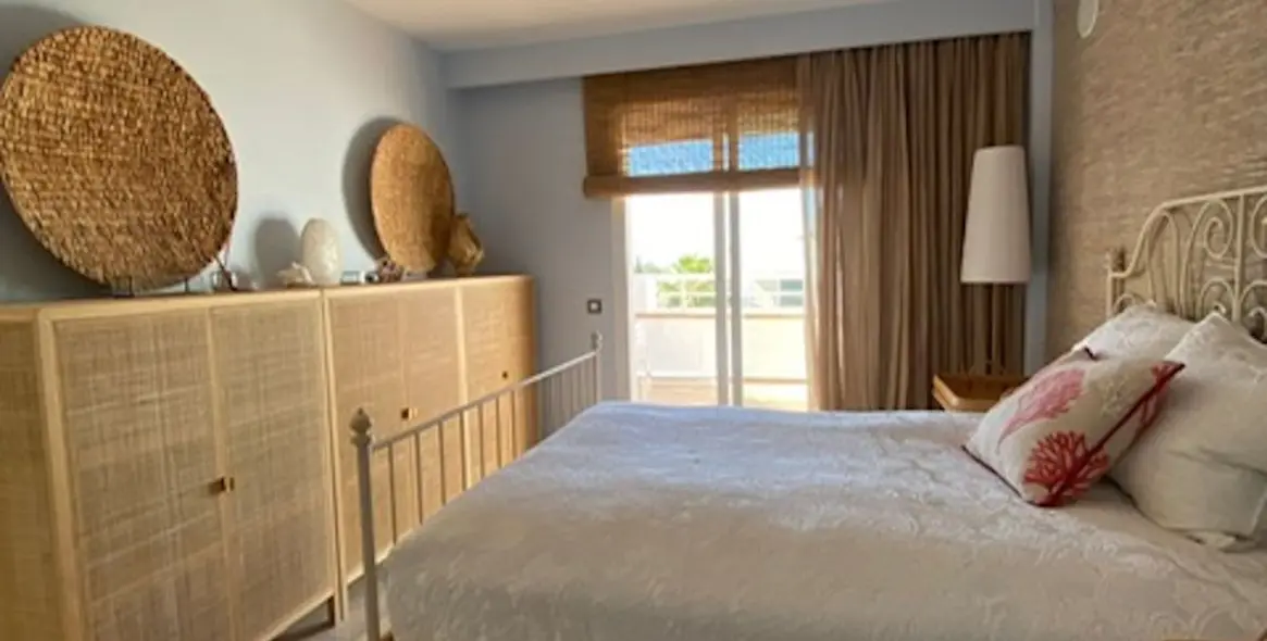 Alquiler a largo plazo de adosado en New Golden Mile 14