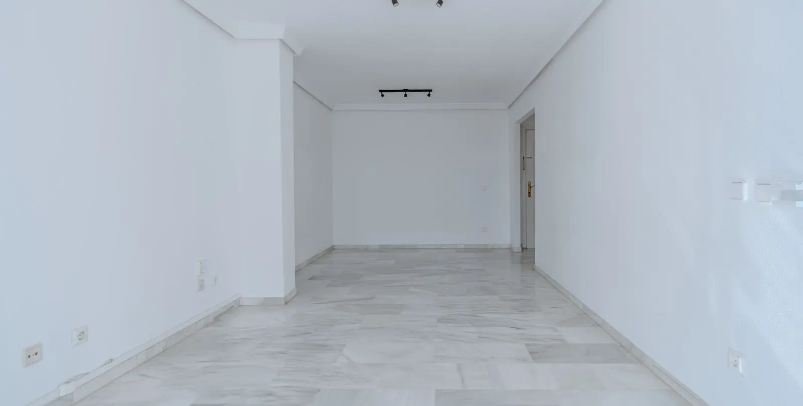 Sale of penthouse in San Pedro de Alcántara 3
