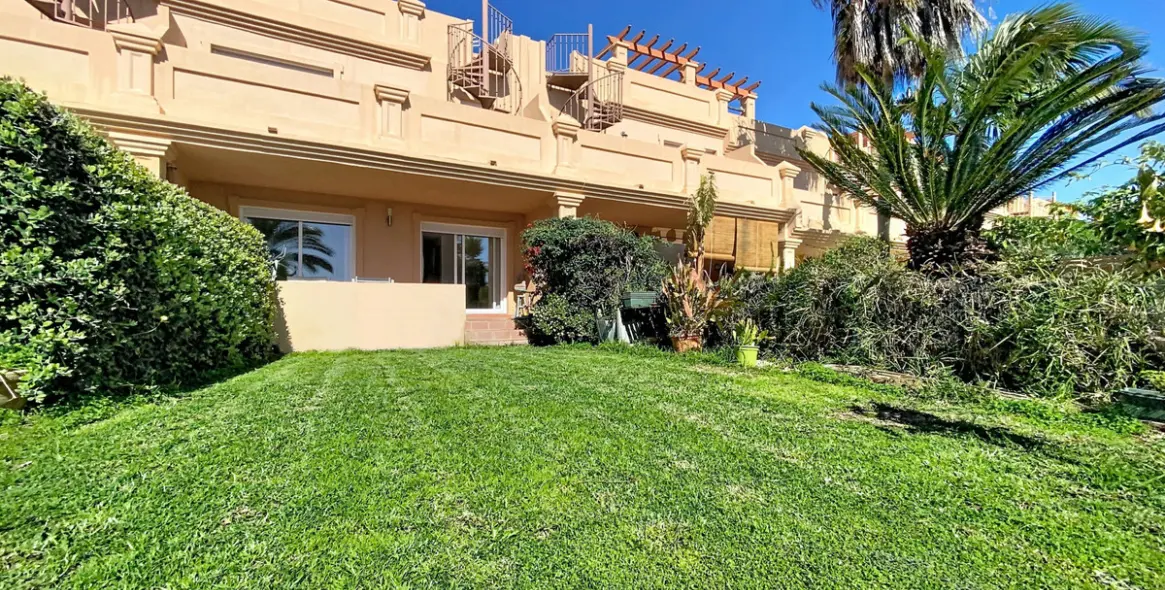 Продажа таунхауса в Estepona 2