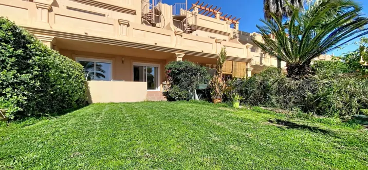 Продажа таунхауса в Estepona 1