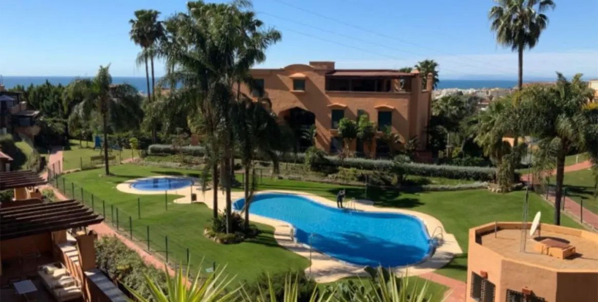 Продажа апартаментов на среднем этаже в Marbella 2