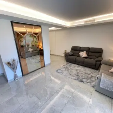 Продажа апартаментов на среднем этаже в Marbella