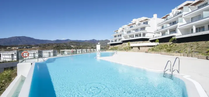 Venta de ático dúplex en New Golden Mile 0