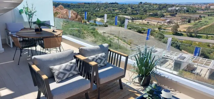 Venta de ático dúplex en New Golden Mile 2