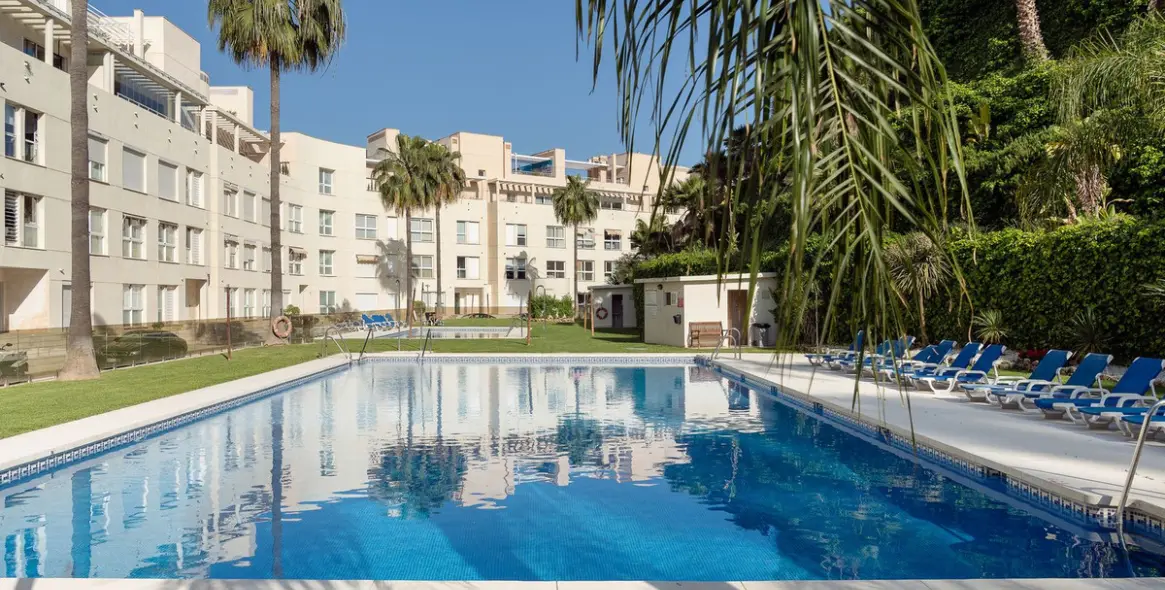 Продажа апартаментов на среднем этаже в Nueva Andalucía 1