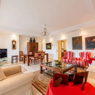 Venta de apartamento en planta media en Nueva Andalucía