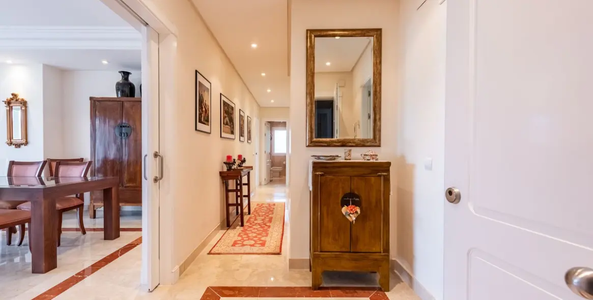 Продажа апартаментов на среднем этаже в Nueva Andalucía 12