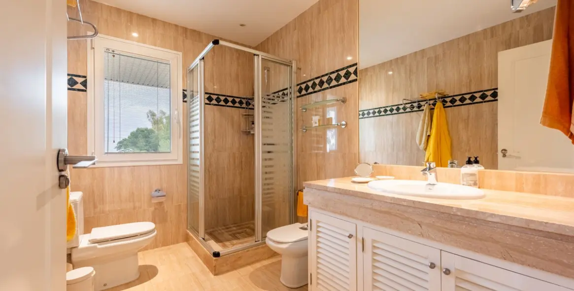 Продажа апартаментов на среднем этаже в Nueva Andalucía 22