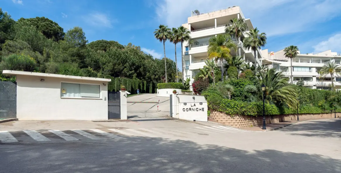 Продажа апартаментов на среднем этаже в Nueva Andalucía 28