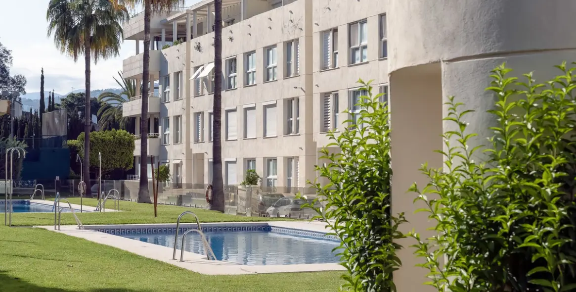 Продажа апартаментов на среднем этаже в Nueva Andalucía 31