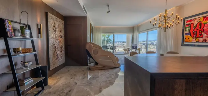 Venta de apartamento en planta media en Benalmadena 2