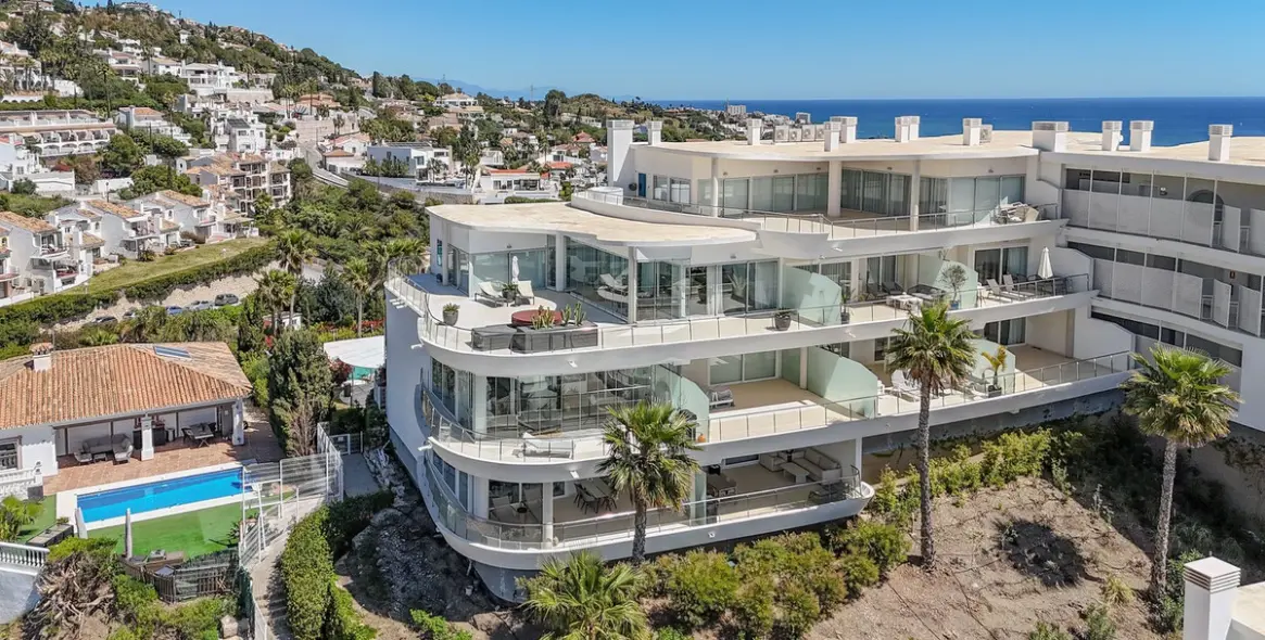 Venta de apartamento en planta media en Benalmadena 21