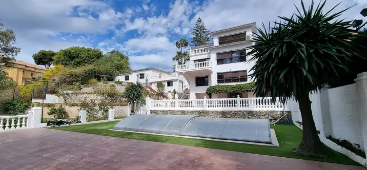 Venta de villa independiente en El Palo 0