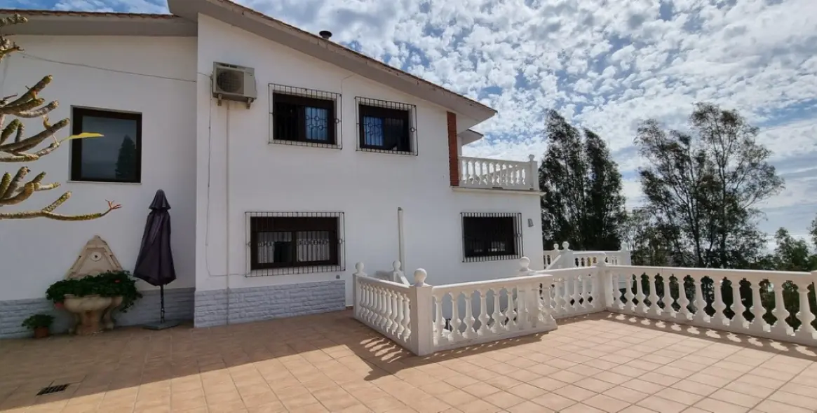 Venta de villa independiente en El Palo 2