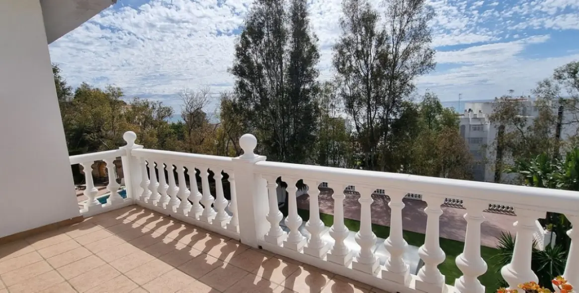 Venta de villa independiente en El Palo 6