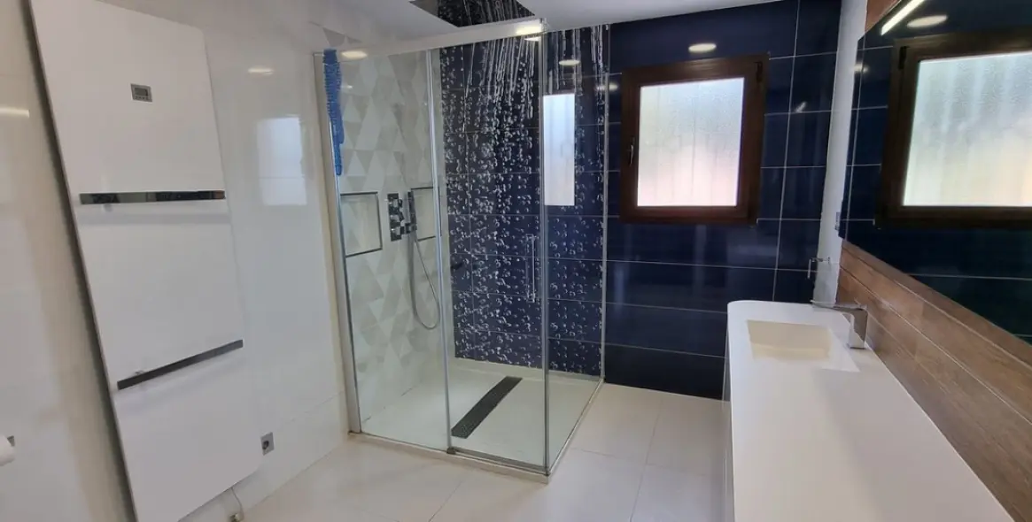 Venta de villa independiente en El Palo 8