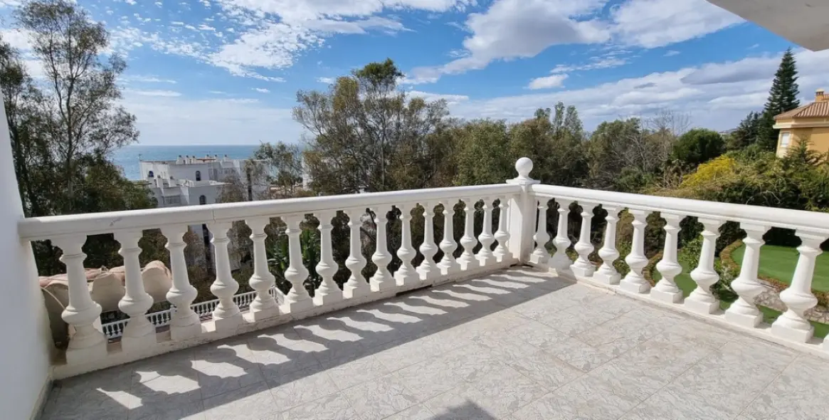 Venta de villa independiente en El Palo 16