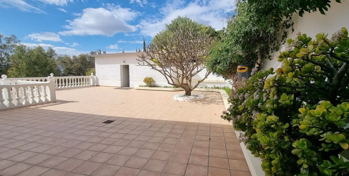 Venta de villa independiente en El Palo 18