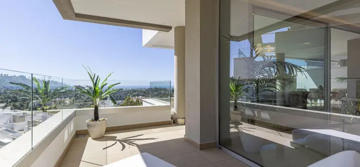 Venta de ático dúplex en Benahavís 1