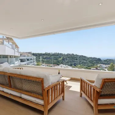 Venta de ático dúplex en Benahavís